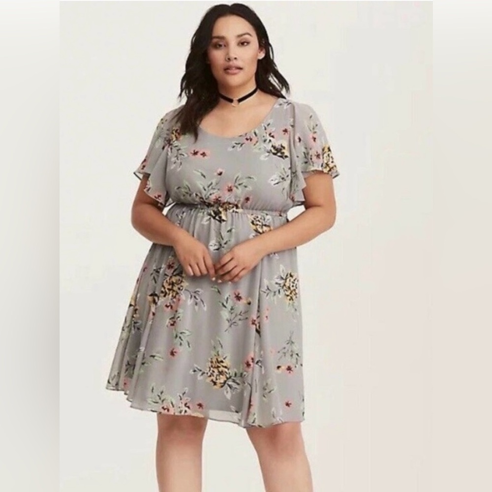 Torrid Grey Floral Ruffle Sleeve Chiffon Dress 2